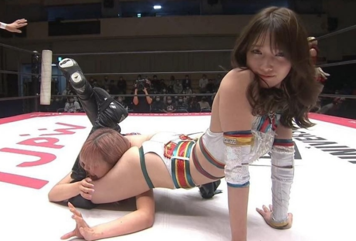 restlingas moteriskas